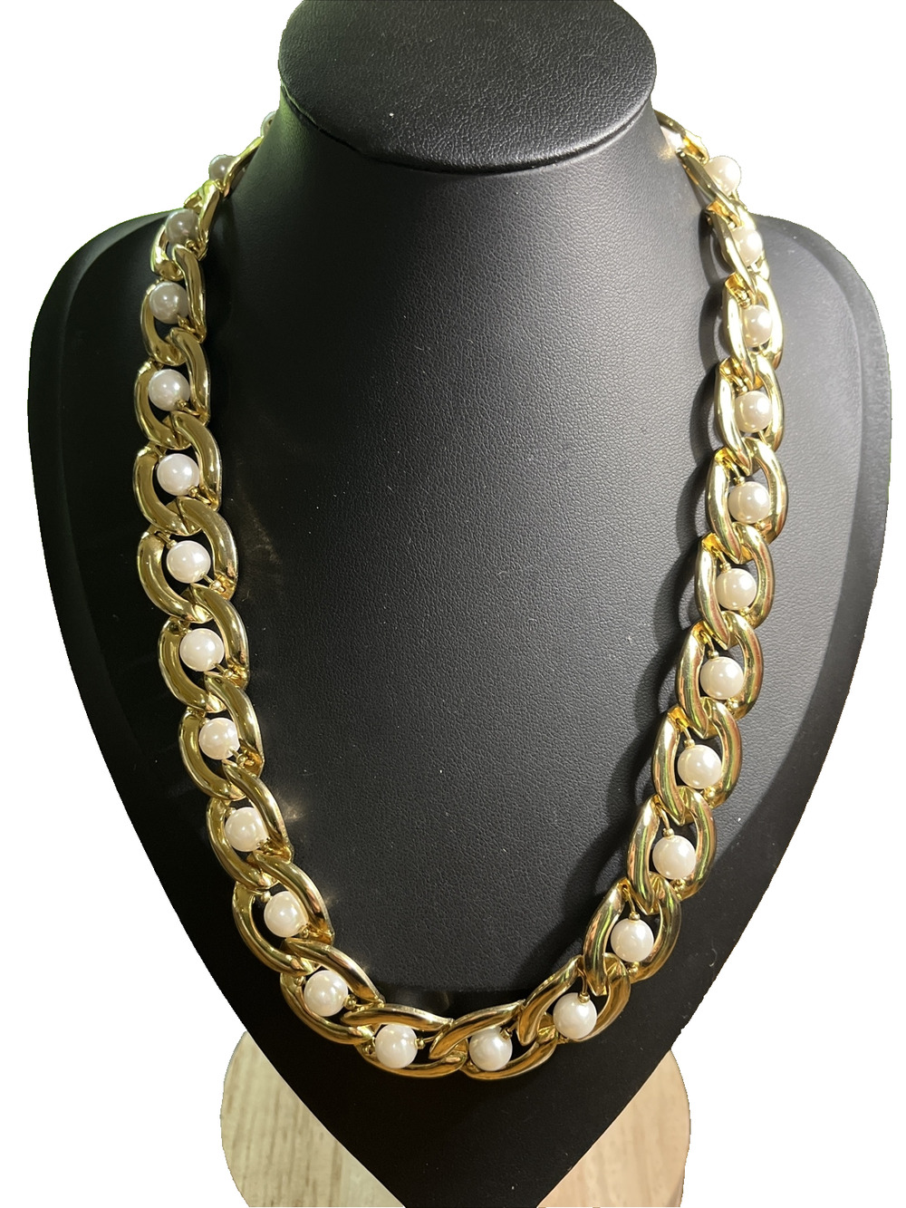 Chunky Gold Tone Curb Chain Caged Faux Pearl Necklace 80s Statement Collar 18"